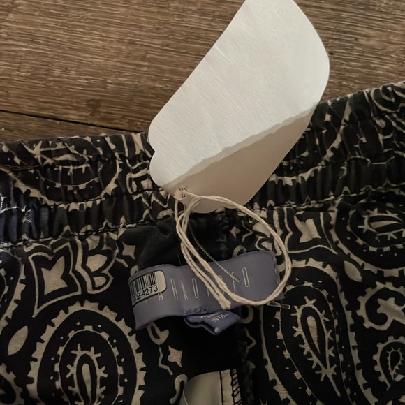 NWT Paradised bandana shorts - Picture 2 of 3